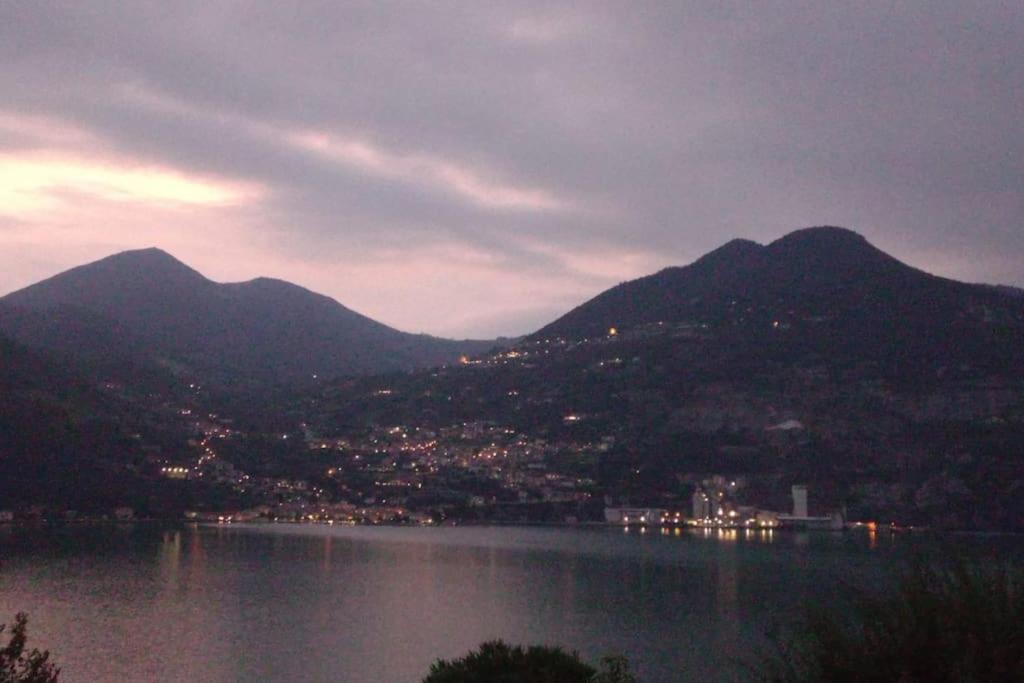 La Corte Del Cigno Monte Isola Exterior foto