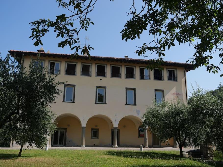 La Corte Del Cigno Monte Isola Exterior foto